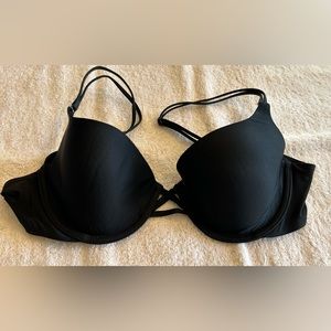 Victoria’s Secret Black Underwire Bra. Size 36B.